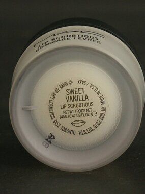 NEW MAC Sweet Vanilla Lip Scrubtious